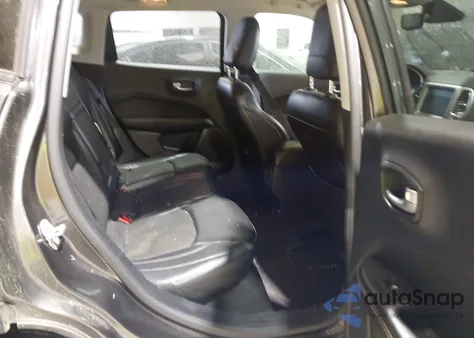 2018 Jeep Compass Latitude 4X4 из США, поврежденный, VIN 3C4NJDBB9JT116391